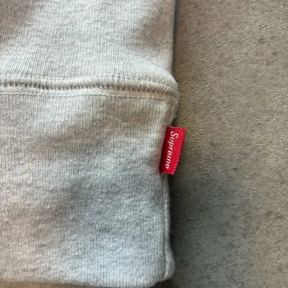 SOLD POSH WONT LET ME DELETE BC OF THEIR DUMB POLICY DO NOT BUY - Picture 10 of 10